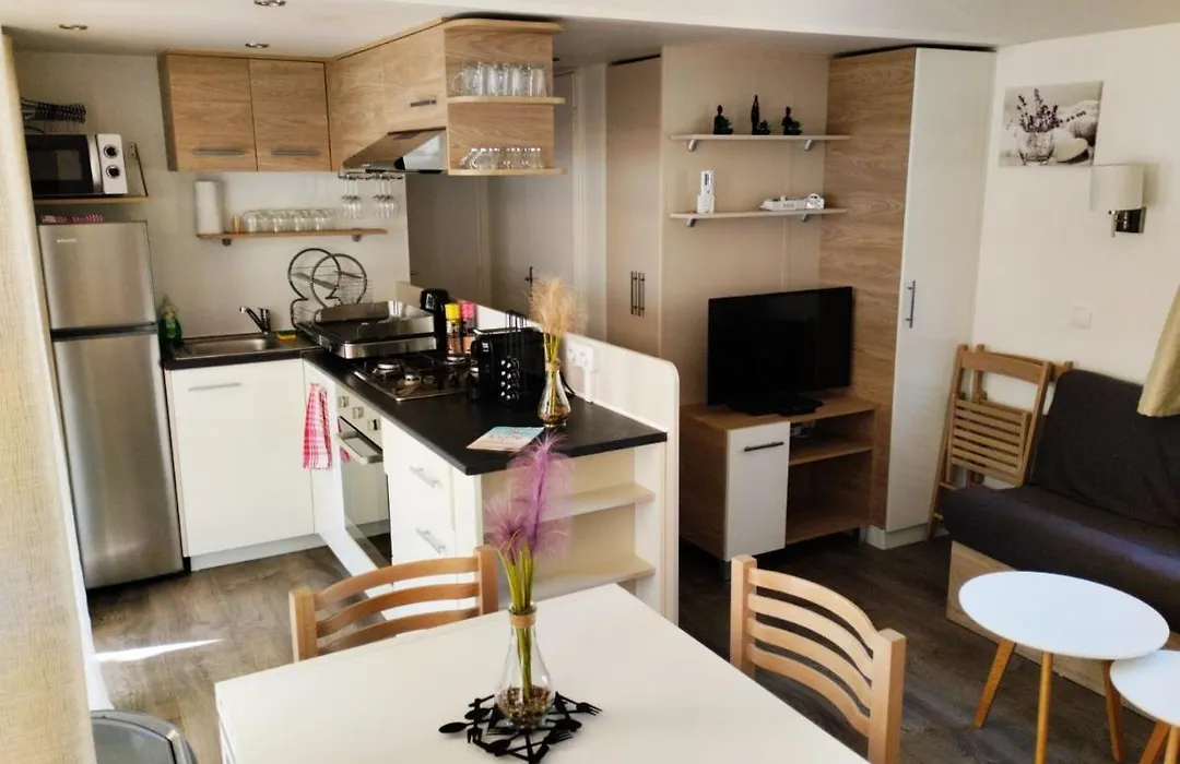 Mobil-home VI 58 à Vias - La Carabasse - Camping Siblu avec piscine payante-1